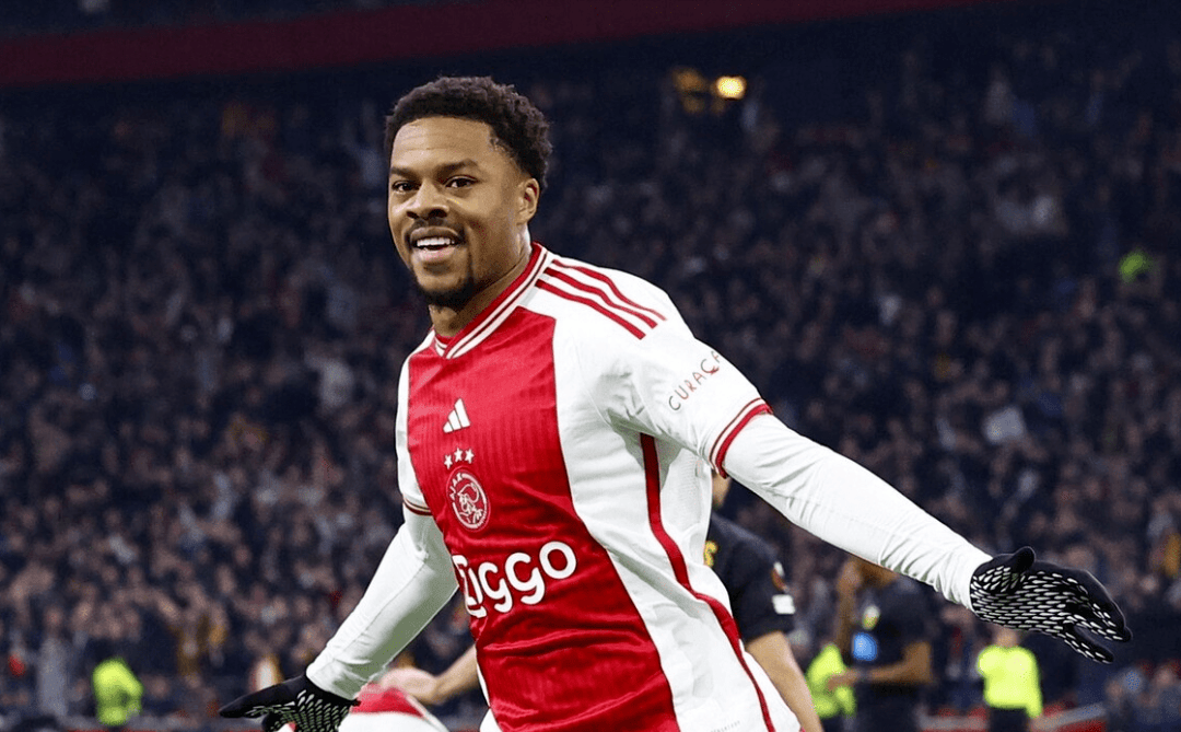 九游体育官网包含阿贾克斯冲刺阶段扳平良机武汉三镇复出首秀备战法国杯，现场解说直呼：风云突变武汉三镇清晨主帅复盘的词条